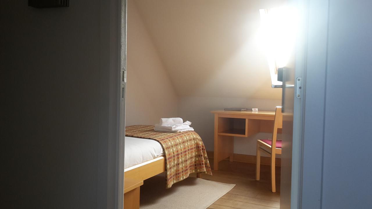 Single Room Private Bathroom,635843775:JPEG